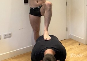 Xtudr - Tuperrosirviente: I'm submissive, I want to serve a dominant man, whether tall or short, who knows how to command respect, and submi...