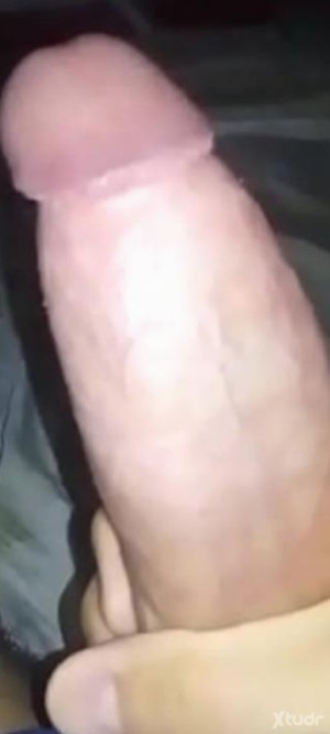 Xtudr - Marcos4445: I'm a mature guy, tall, in shape. I'm looking for a bottom. I want to try.