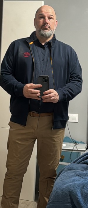 Xtudr - samuel30: soy moreno pelo corto,me gustan los gorditos.182,118,48