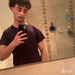 Xtudr - Liam_FUS: Buscando padrinos azucarados o personas que me malcríen