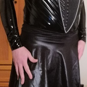 Xtudr - ZorraBcn49: Hello, do you want to try me?
I speak ESP/CAT/ENG/DE
Obedient and compliant for all types of males (mature or not), alon...
