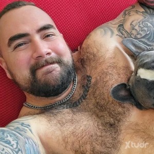 Xtudr - Andrew2: I'm  a gay top 