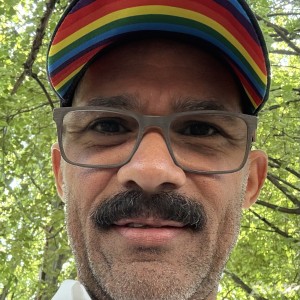 Xtudr - HandsomeTop: I’m a nice easy going masculine affectionate man. Ilike to kiss foreplay rimming fucking nippleplay toys ff spanking po...