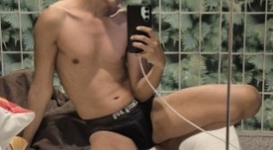 Xtudr - Sebastian988: 33 años / busco suggar /sex 
Inter pas
Me gusta la lencería 
Busco macho que me domine 