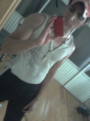 Xtudr - manuelslave: I'm a submissive man and faithful dog to his Dominant man.