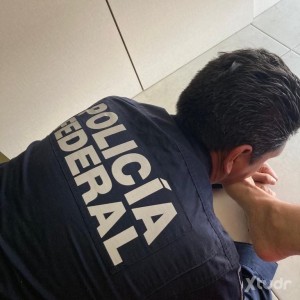 Xtudr - arte02: Hello, here federal police passive, submissive, based in Tlaxcala. Looking for active friends or Dominant men, someone to me...