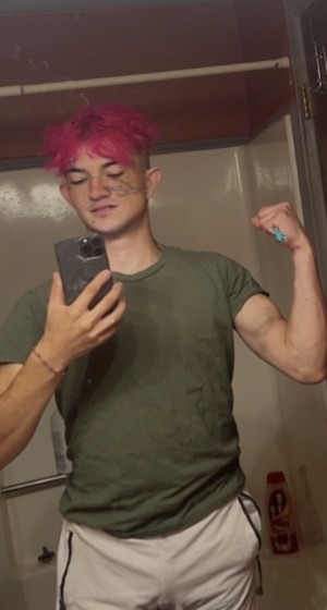 Xtudr - Gabrieli: Quiero sentir un verdadero hambre que me ponga en mi lugar, y me escupa la cara y me humille 