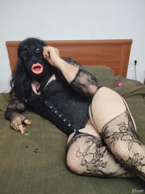 Xtudr - Gigi: Newbie sissy very shy.