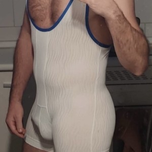 Xtudr - A-4-patas: I'm waiting for you on all fours, dressed however you want, you fuck me, you breed me and you leave...