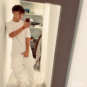 Xtudr - jonas00: Pasivo
Con ganas de sexting
Amo el cruism
15 años 🤫