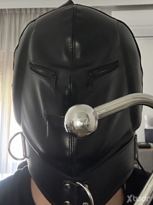 Xtudr - Sumisarra: Submissive, submissive, morbid and obedient. With little experience in this world but with a lot of desire to experiment....