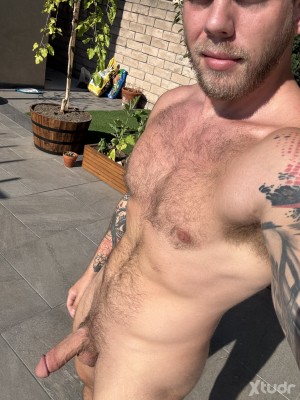 Xtudr - Top4slave1: Estoy buscando un esclavo sumiso que me sirva como marionetas. NO HAY FINDOM NI PAGO POR SEXO. SOLO PAGAS POR EL TRIBUTO...