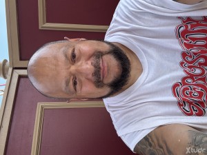 Xtudr - Lee45505: Looking to meet or play on VC