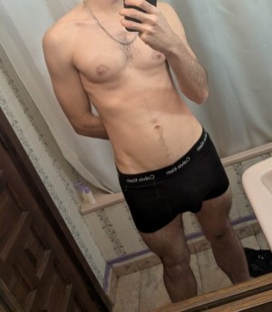 Xtudr - PerroSumBcn: Submissive guy with little experience looking to improve.