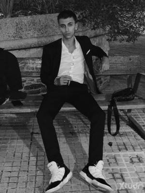 Xtudr - AmoXL20cm: In Madrid. I'm looking for real or online, dominant man with a 20cm big penis and dominant. Looking for submissive men, b...