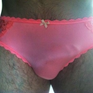 Xtudr - ivanene: I'm looking for an older guy than me, who is VERY macho, filthy and bastard, who puts me in my place and makes me understan...