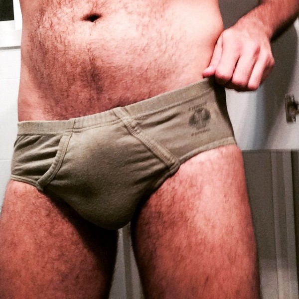 Xtudr - INTERCAMBIO DE GAYUMBOS CURRADOS Militar hetero vendo mis gayumbos del Ejercito y normales(slips, boxers,tangas) y calcetos curraos como quieras. Mi olorcete, meos, lefa y pelacos pa que disfrutes de putos vicios, 