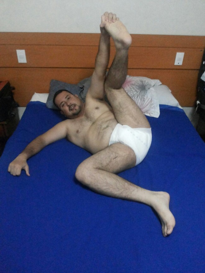 Xtudr - Busco gorditos fetichistas Madrid A mi me gusta usar pañales sucios llenos de piss... 