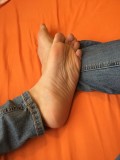 Xtudr - Feet Lovers Ofrezco mis pies a fetichistas que sepan hacer buen uso de unos pies y los disfruten como quieran!