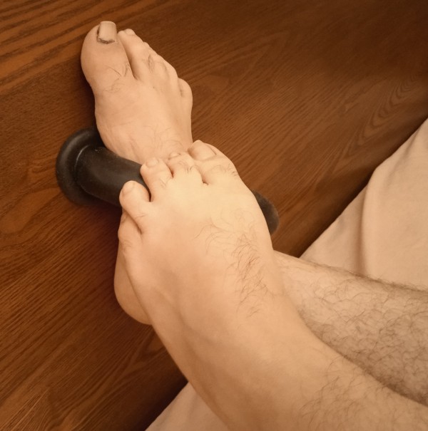 Xtudr - Fotocorridas Me pajeo jugando con mis pies y me corro sobre ellos.
https://es.pornhub.com/view_video.php?viewkey=64d8406b55edf