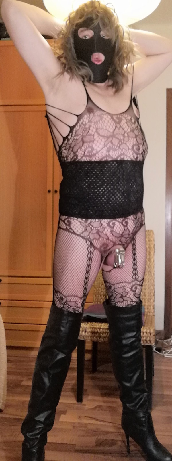 Xtudr - Cruising en COCHE - INFO Hola, soy Crossdresser madura sumisa.
Busco machos/chulos con ganas de usarme, moldearme y tal vez prostituirme.

Dispuesta a ser compartida, cedida, etc., sin manías.
Yo lo haria por placer.
Tambien para grabar videos.
Estoy en Barcelona, y no dispongo de sitio, ni de coche.