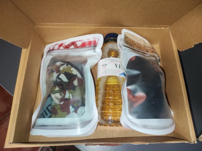 Xtudr - Mi polla en tu garganta Vendo ropa currada sudada y sucia por wallapop y vinted envío seguro y discreto en tres días embasado en bolsa hermética justo antes de enviarlo para que lleguen húmedos y con mucho olor, escríbeme por Instagram @curradisimo Dime qué es lo que buscas, como te gusta y cuando acordemos el precio te mando el enlace para que realices el pago en wallapop y a partir de ahinmenencargo del resto! Envío alguna foto o vídeo del proceso de curro y quiero video de unboxing abriendo el paquete y metiendo la nariz dentro de la bolsita! También envío meo de primera hora de la mañana en botellita de agua y condones lefados para que puedas disfrutarlo aún más!