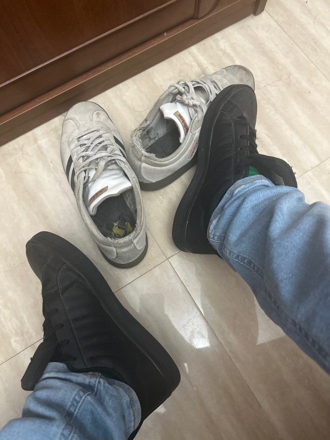 Xtudr - Zapas curradas  https://curradisimos.com/productos/zapas-adidas Entra y elige cuáles te quieres llevar 💰 💴 
