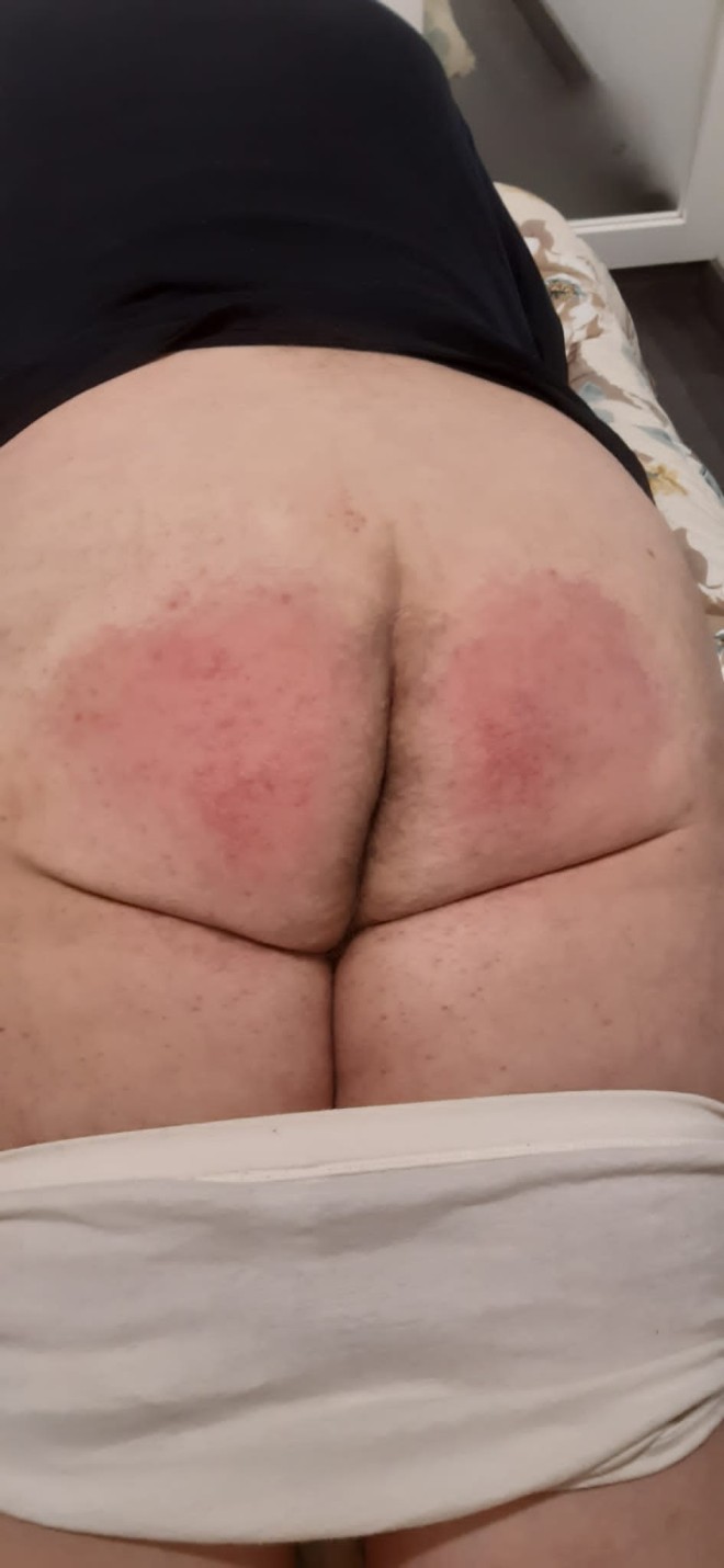 Xtudr - Azotes con cinturón Culo azotable para amo que deseé ponerlo bien rojo con mano y cinto, también disponible para sexo oral y anal