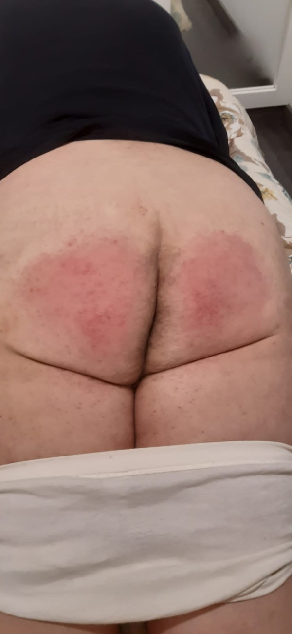 Xtudr - Azotes con cinturón Culo azotable para amo que deseé ponerlo bien rojo con mano y cinto, también disponible para sexo oral y anal