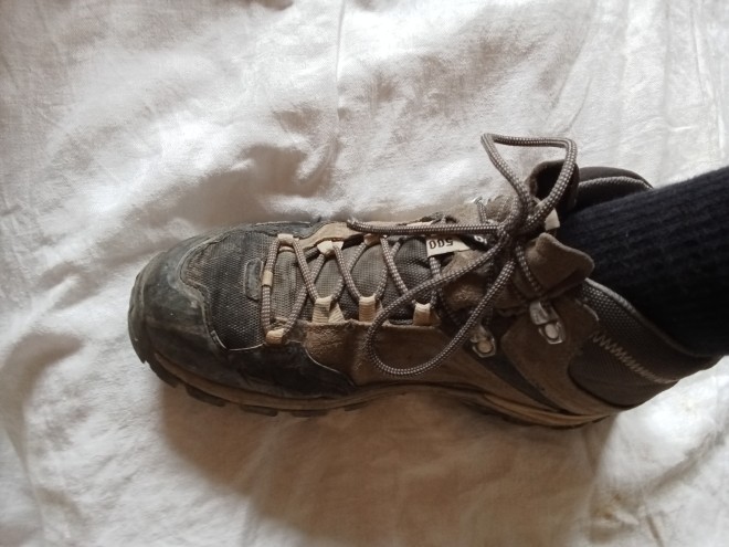 Xtudr - Zapas Madrid Busco esclavo limpia zapas y oler calcetines bien sudados perfumados de olor a macho. Solo acepto esclavos que tributan 