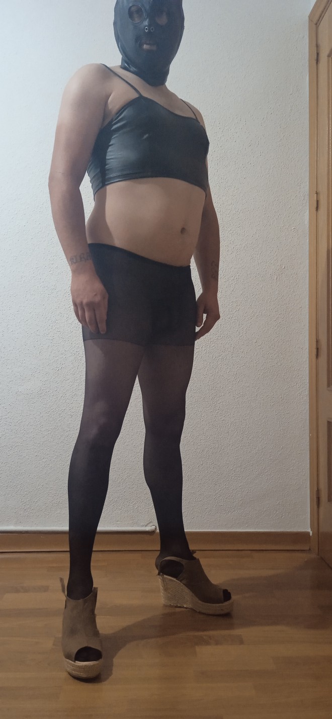 Xtudr - Amo feminizador Busco amo maduro morboso Madrid 