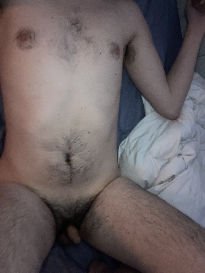 Xtudr - Minipenes sumisos para pollones dominantes Quiero un macho que me humille y me use como quiera. Escribeme si buscas un sumiso micropene al que adiestrar. Me encanta que un hombre me pregunte sobre mi cosita