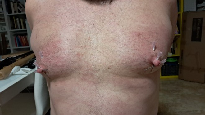 Xtudr - Castigos esclavo con pocos limites material y sitio en Horta busco a Macho kabron que me use y torture ahora para su placer; recibo de rodillas, cinturon de castidad, pinzas en pezones y collar de perra Señor.
