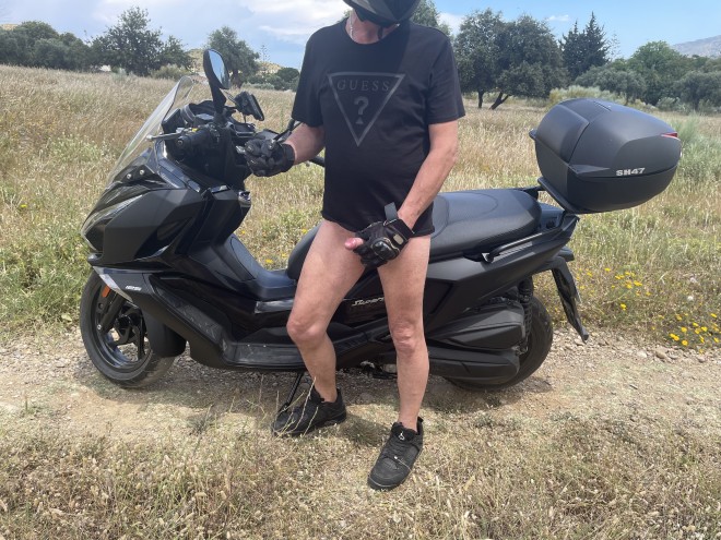 Xtudr - Moteros nudistas 