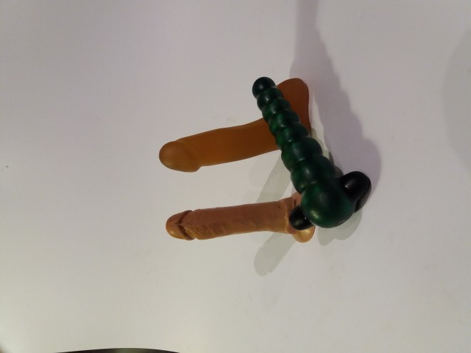 Xtudr - EL AMO DECIDE QUIEN TE FOLLA aqui dildo y culo tragon.. algun activo deklgado q sepa dar caña....real o teams?... desnudo ya . Algun AMO,MASTER ,Dominante que sepa abusar de este agujero? 