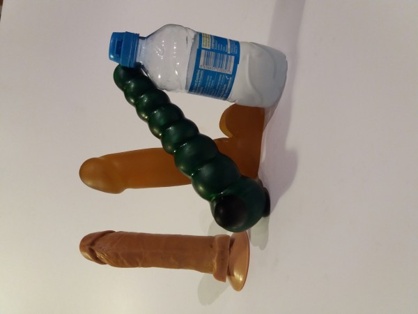 Xtudr - Pumper y dildos aqui dildo y culo tragon.. algun activo deklgado q sepa dar caña....real o teams?... desnudo ya . Algun AMO,MASTER ,Dominante que sepa abusar de este agujero? 