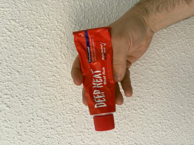 Xtudr - SM (AMOS SÁDICOS y esclavos masocas) Me molaría atar a un tío y putearle poniéndole esta crema en la polla. 
Causa un efecto de escozor muy fuerte. ¿Voluntarios por Madrid? Solo valientes y masocas.