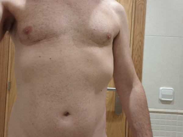 Xtudr - MAYORDOMOdesnudo Una zorra buscando servir a un Amo