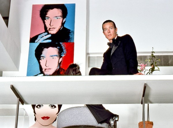 Xtudr - EL OTRO LADO CULTURA

Roy Halston: su vida, su carrera y la historia de su casa de moda

https://www.vogue.mx/moda/articulo/roy-halston-quien-es-historia-muerte-por-que-es-importante-en-la-moda

