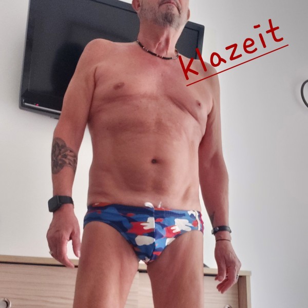 Xtudr - Amos canarios Busco relación seria con amo real  en Canarias  de vacaciones  soy de la zona de Valencia  pero si surge no me importaria