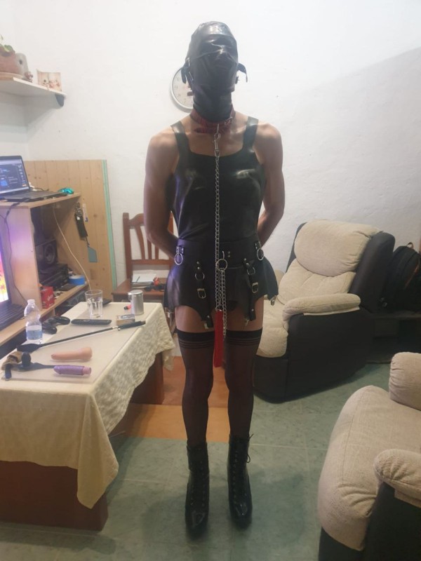 Xtudr - Una sumisacd para varios machos malaga Buenas que tal soy sumiso CD tengo sitio en la estación de Cártama  busco a varios para una buena sección 