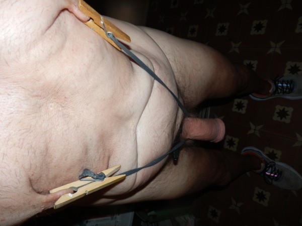 Xtudr - Cachorritas jóvenes buscan amo cabron Me mola dar de bofetadas a una perra sumisa atada y puteada con P-P-P (pinzas-pezones-pelotas) y más… (Ideal joven que le guste el dolor)