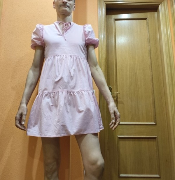 Xtudr - PUTAS DE VERDAD EN BCN Hola grupo yo puta de verdad una guarra para ser usada humillada y exhibida.
Aunque soy de Burgos 