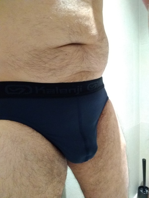 Xtudr - BCN -> TABLÓN DE ANUNCIOS me ofrezco a macho maduro para q me use a su antojo