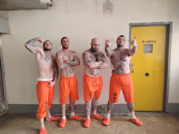 Xtudr - Prison Life - Vida en Prisión (Cárcel) Puros machos! 