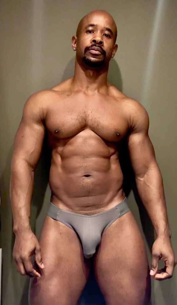 Xtudr - Hombres con Lencería y CD ALGUNA PERRA 