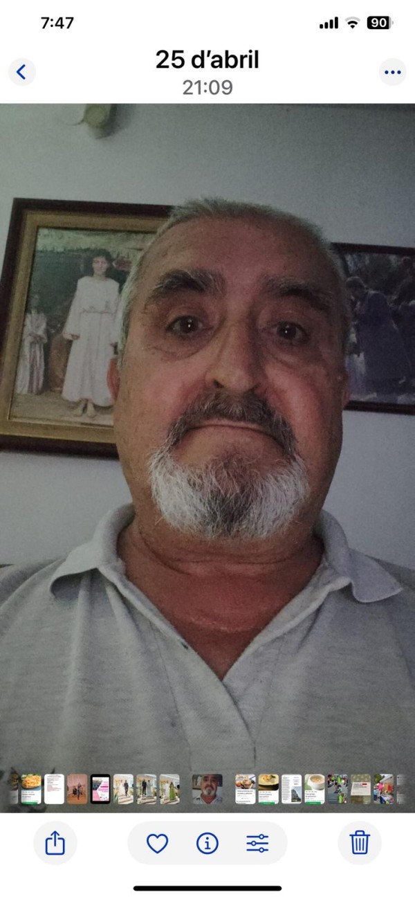 Xtudr - sexo grupal barcelona Hola, buenas tardes, soy pasivo y quizás no cumpla los requisitos físicos, pero me gustaría unirme y participar en las quedadas , se que también soy un abuelo, pero muy vicioso, y me gustaría , que probarais, antes de juzgarme .
