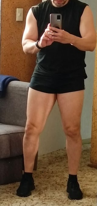 Xtudr - AMOS Y ESCLAVOS MEX Asi o mas puta con ese short para ir al gimnasio?