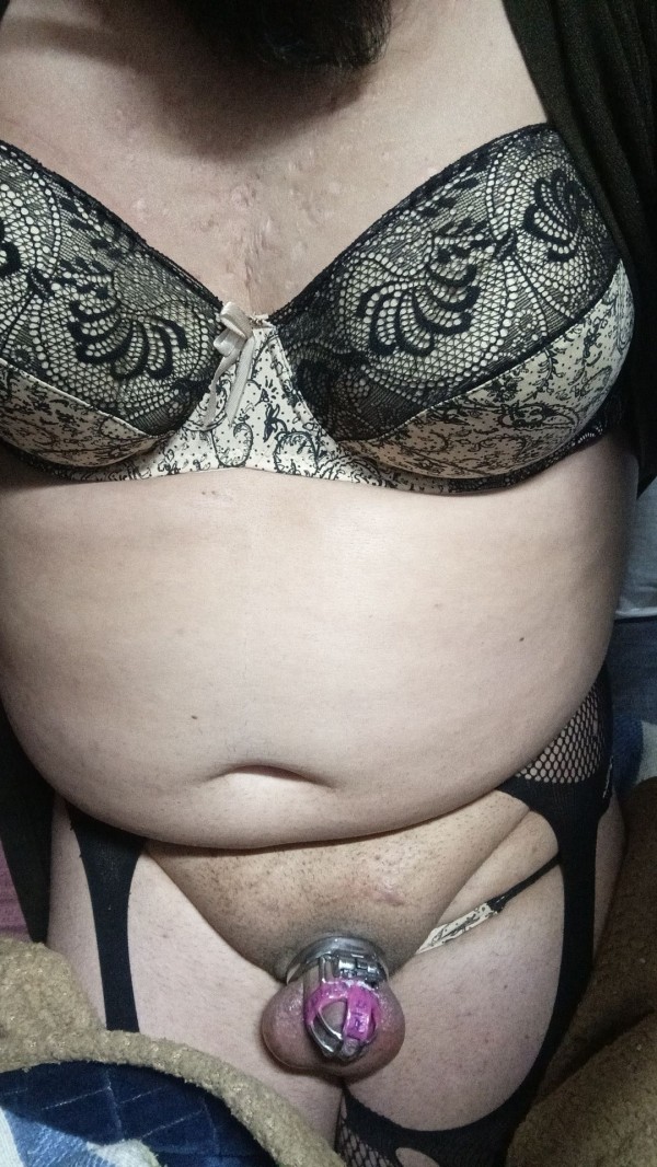 Xtudr - DESTROY AND EXPOSED FAGGOTS Hola aquí maricon busca ser expuesto por un amo 