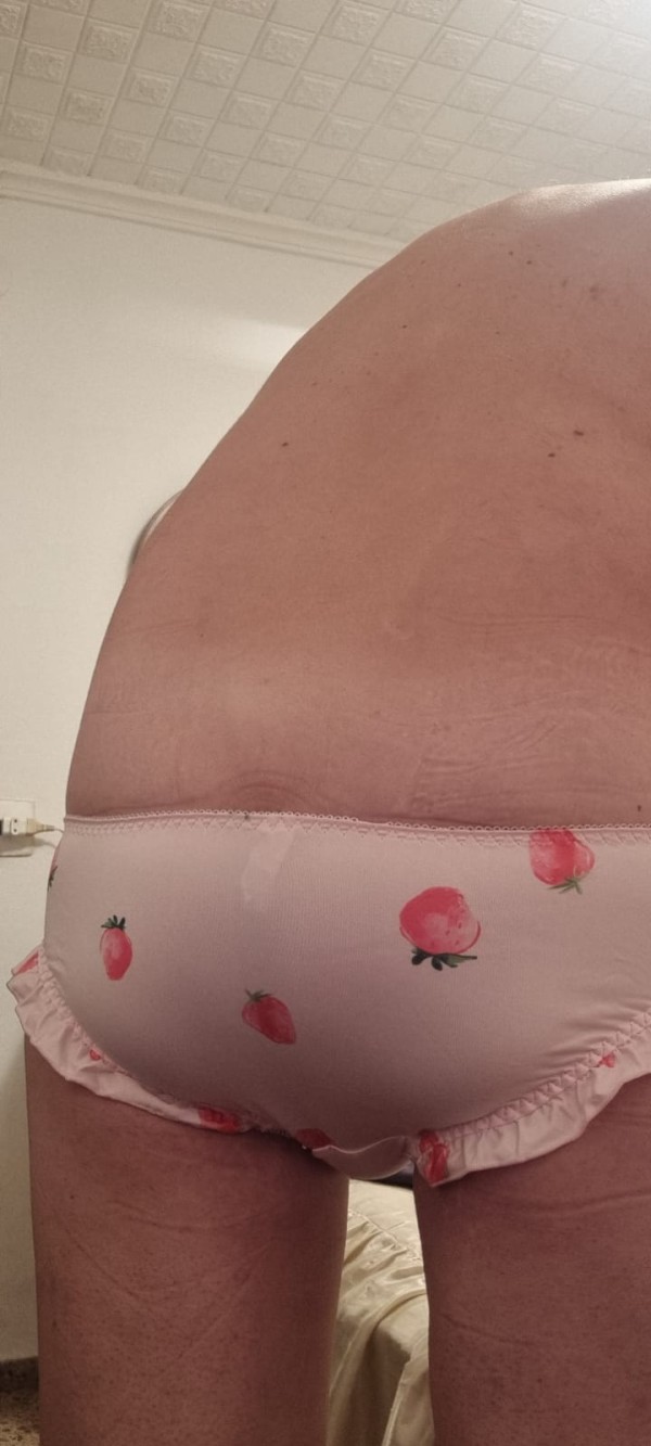 Xtudr - Amo feminizador Busco un Amo , para que me femenice totalmente,estar al servicio de mi Amo para todo lo que desee ,mandé ,quiera hacer conmigo.